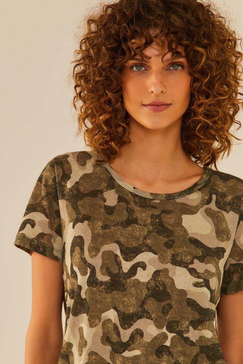 1520301_36062_2-BLUSA-ESTAMPA-CAMUFLADO