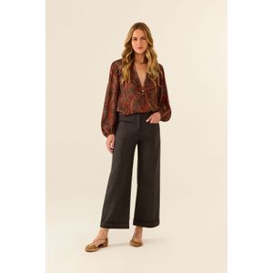 Calça Reta Alfaiataria Bolsos