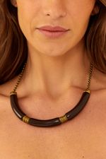1523762_1575_2-COLAR-CANOA-RESINA-DETALHES-DOURADOS