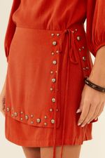 1523325_01036_2-VESTIDO-CURTO-TACHAS
