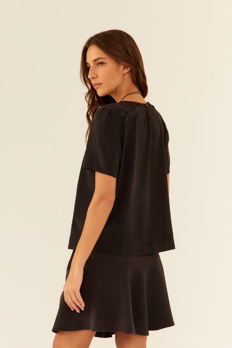 1523811_0005_3-T-SHIRT-DETALHE-OMBRO