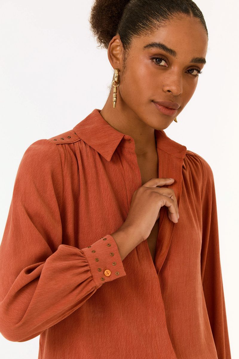 1523999_10096_2-V-CAMISA-BOTOES-TACHAS